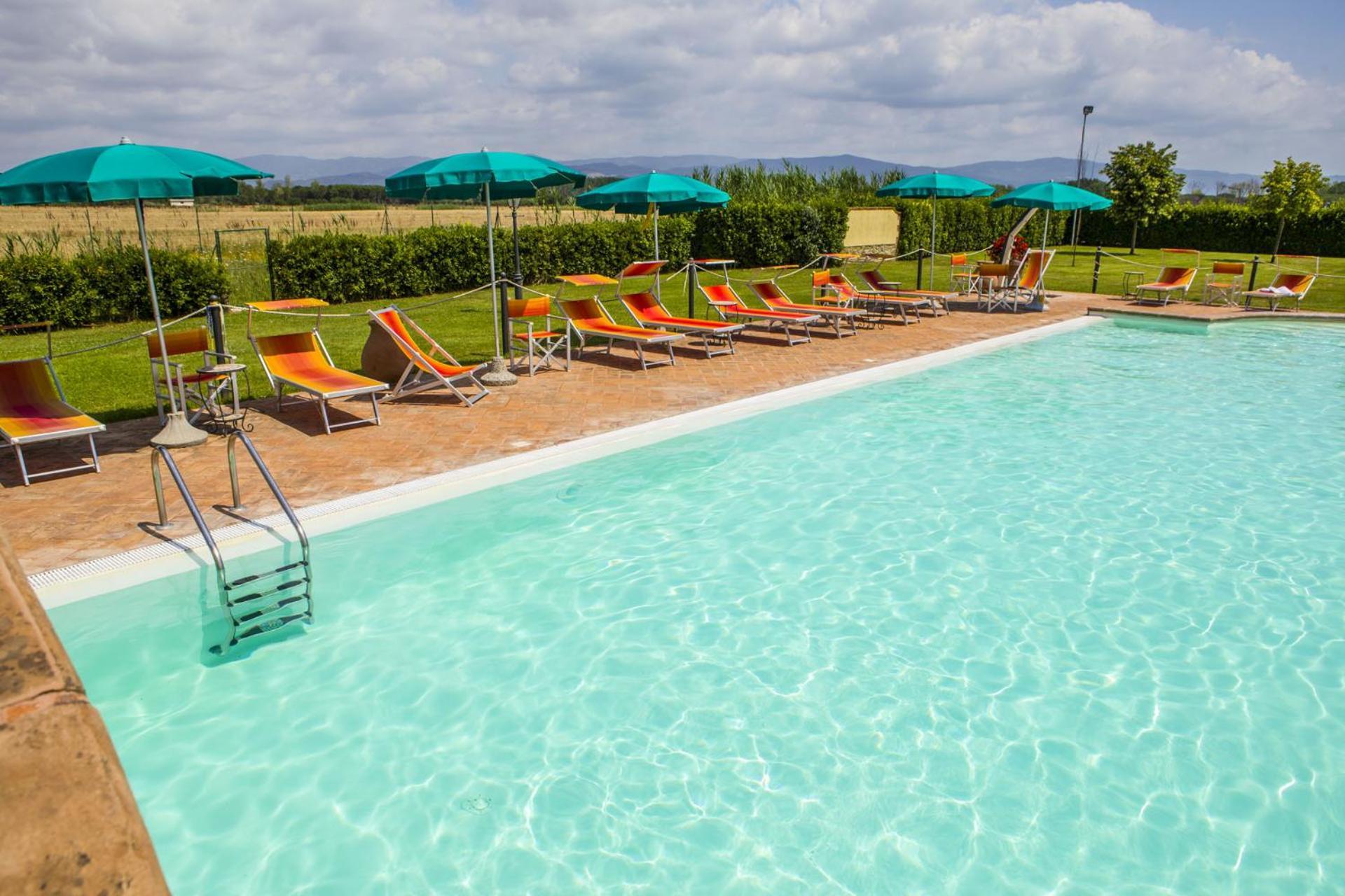 Villa Del Lago - Homelike Villas Castiglione del Lago Exterior photo