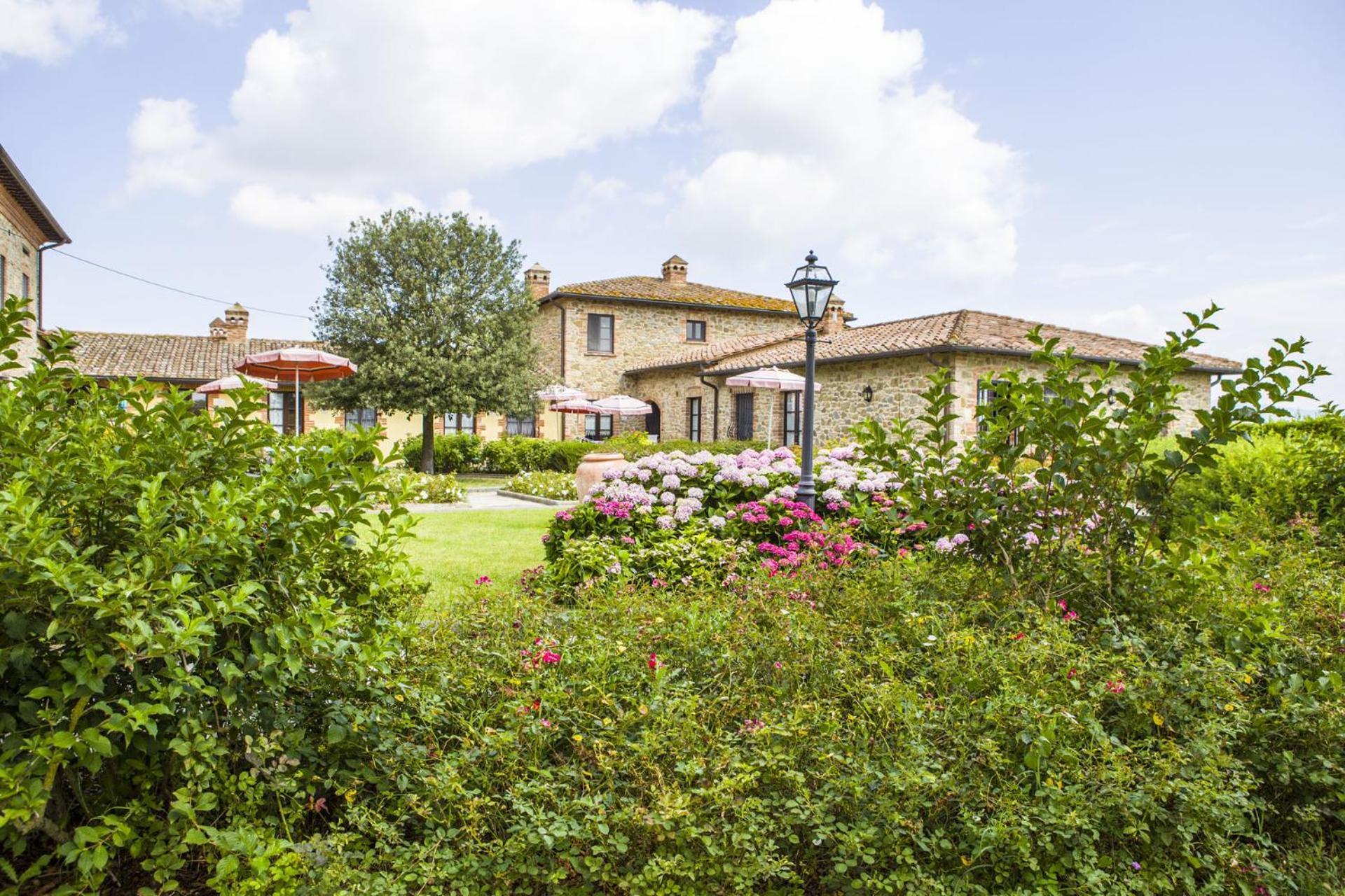 Villa Del Lago - Homelike Villas Castiglione del Lago Exterior photo
